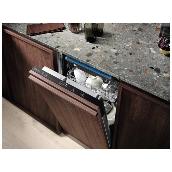 Посудомийна машина Electrolux EEA13200L