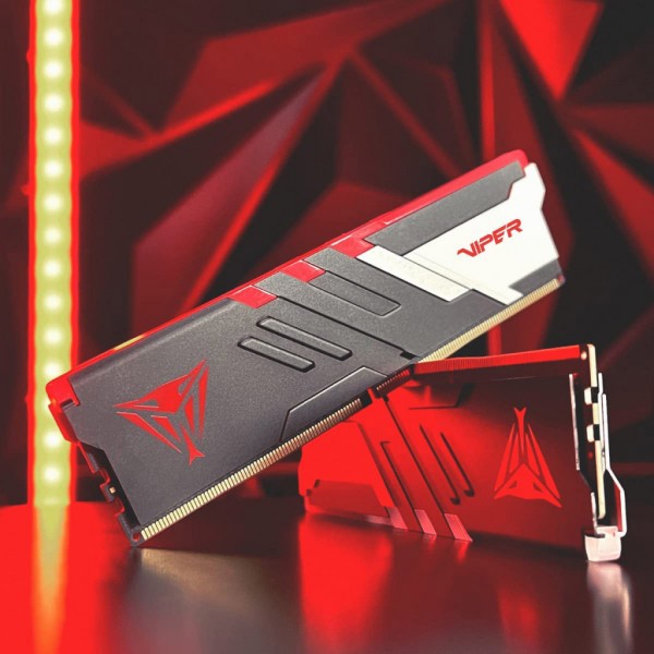 Модуль пам'яті для комп'ютера DDR5 32GB (2x16GB) 6000 MHz Viper Venom RGB Patriot (PVVR532G600C30K)